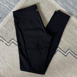 Lululemon Wunder Under Leggings - Black - Size 6
